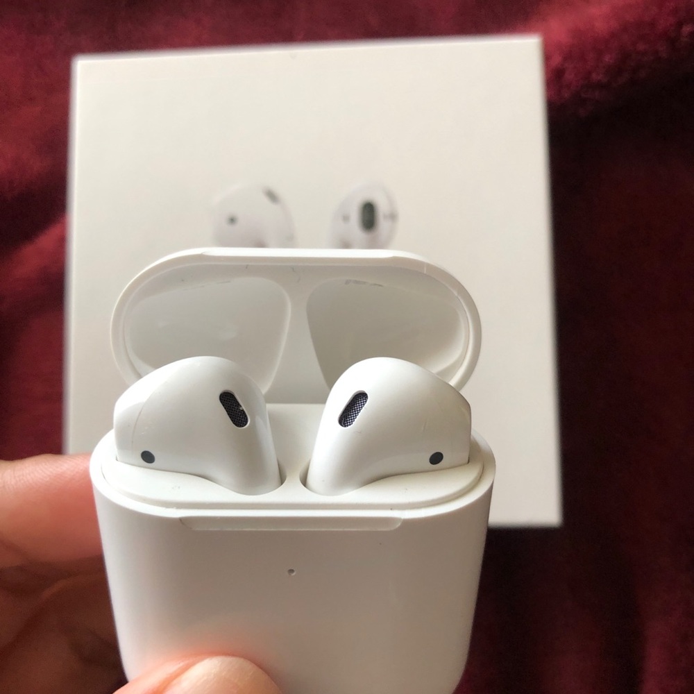 Apple AirPods